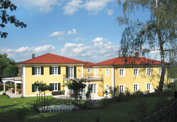 Wohn- und Geschäftshaus