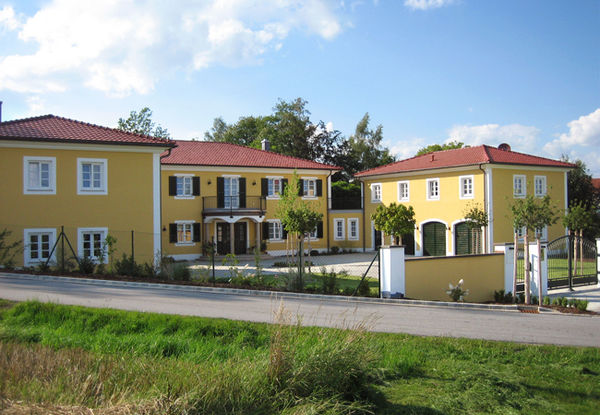 Wohn- und Geschäftshaus